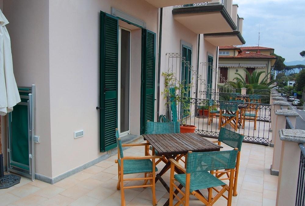Riviera Residence Marina di Pietrasanta Exterior foto